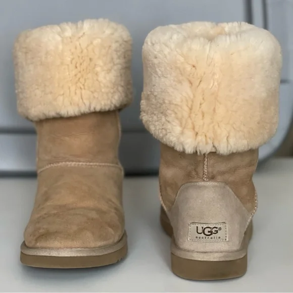 Classic Tall Uggs - Picture 2 of 11